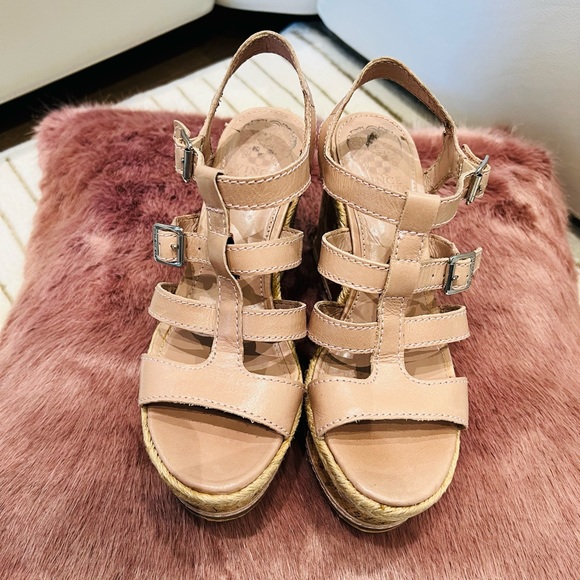 Vince Camuto sandals - Picture 2 of 10